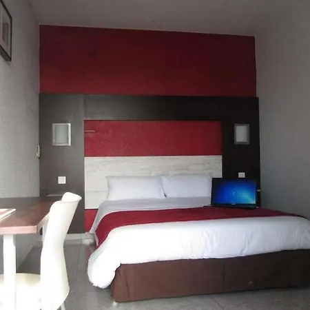 ホテル Brit Essentiel Sete / 2*