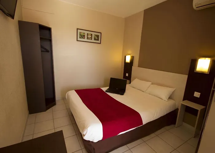 Brit Essentiel Sete / 2*