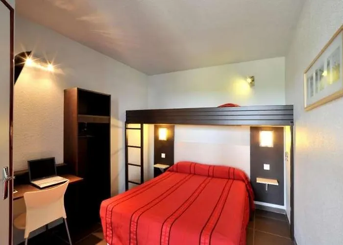 Brit Essentiel Sete / 2*