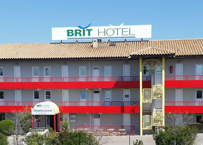 Hotell Brit Essentiel Sete / 2*