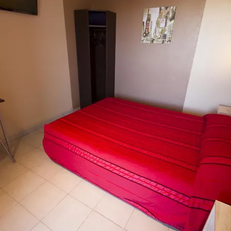 Brit Essentiel Sete / 2*