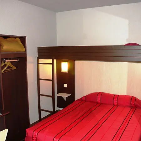 Brit Essentiel Sete / Hotel