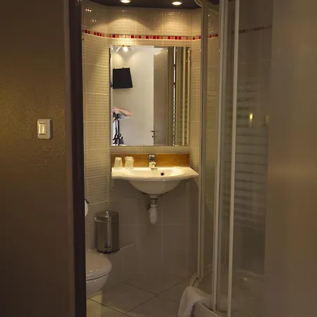 Brit Essentiel Sete / 2*